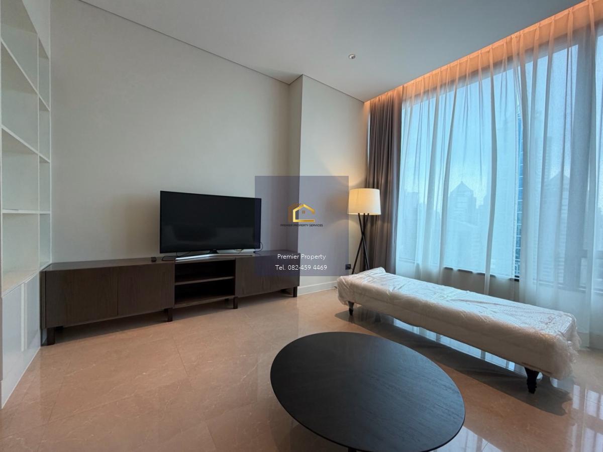 คอนโดหรู 1 ห้องนอน สำหรับเช่า ที่ Sindhorn Residence Bangkok