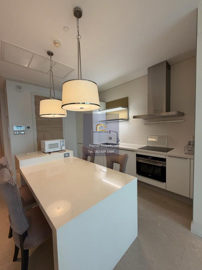 คอนโดหรู 1 ห้องนอน สำหรับเช่า ที่ Sindhorn Residence Bangkok